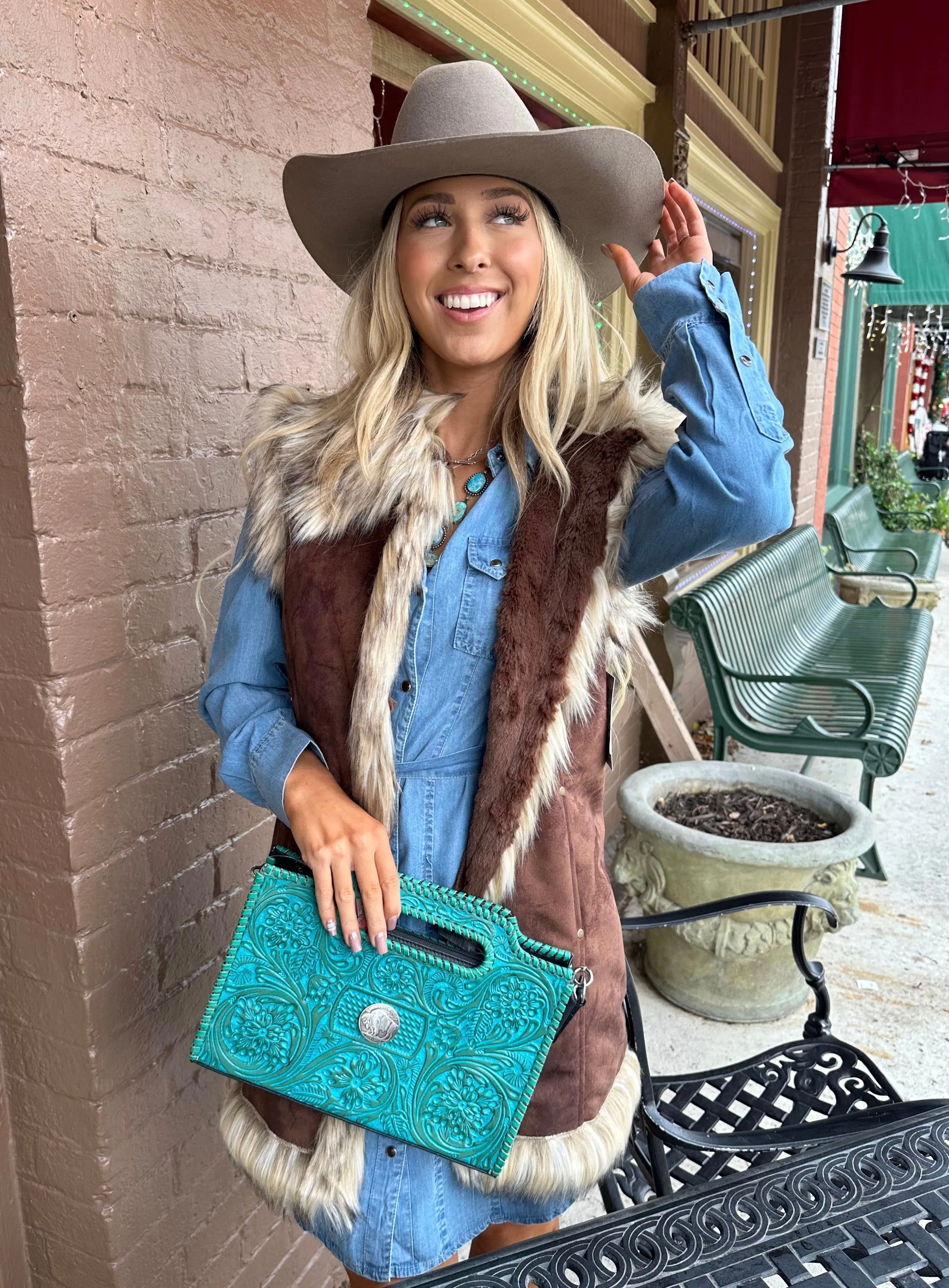 Nora Vest